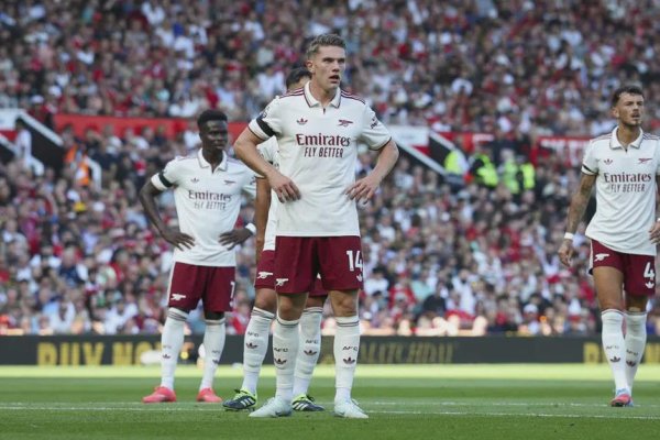 旗开网 英超名宿评哲凯赖什首秀：问题不在他，而在阿森纳全队